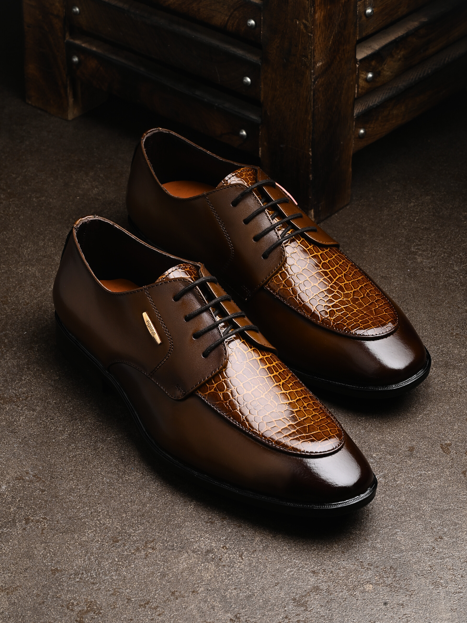 Salmot Platinum Lace-Up Shoes For Men